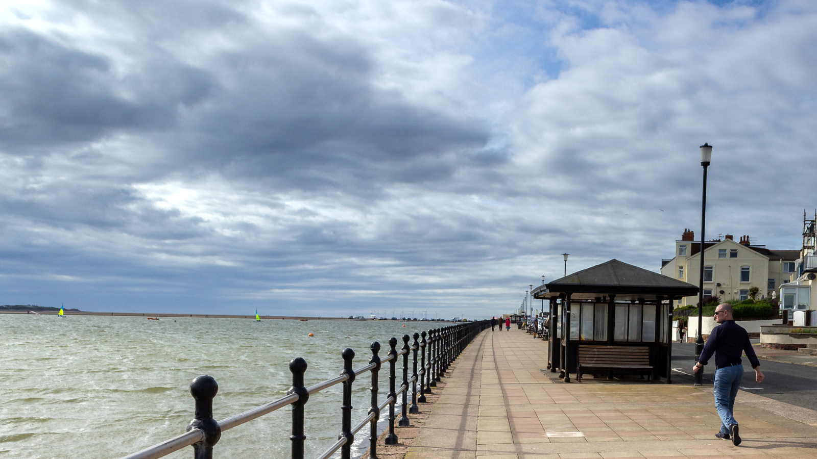 Damaged coastal shelters to be repaired on promenade