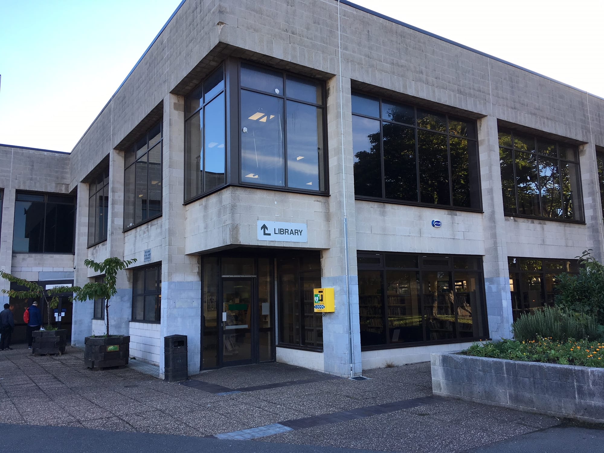 Crime author at West Kirby library
