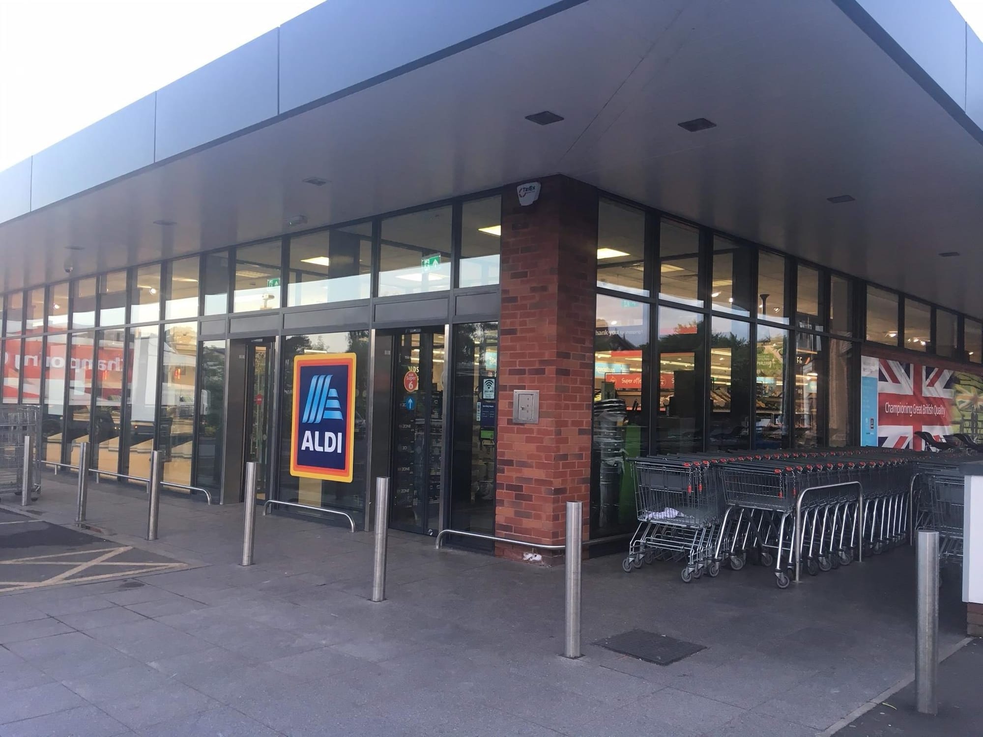 Aldi to close for refurbishment