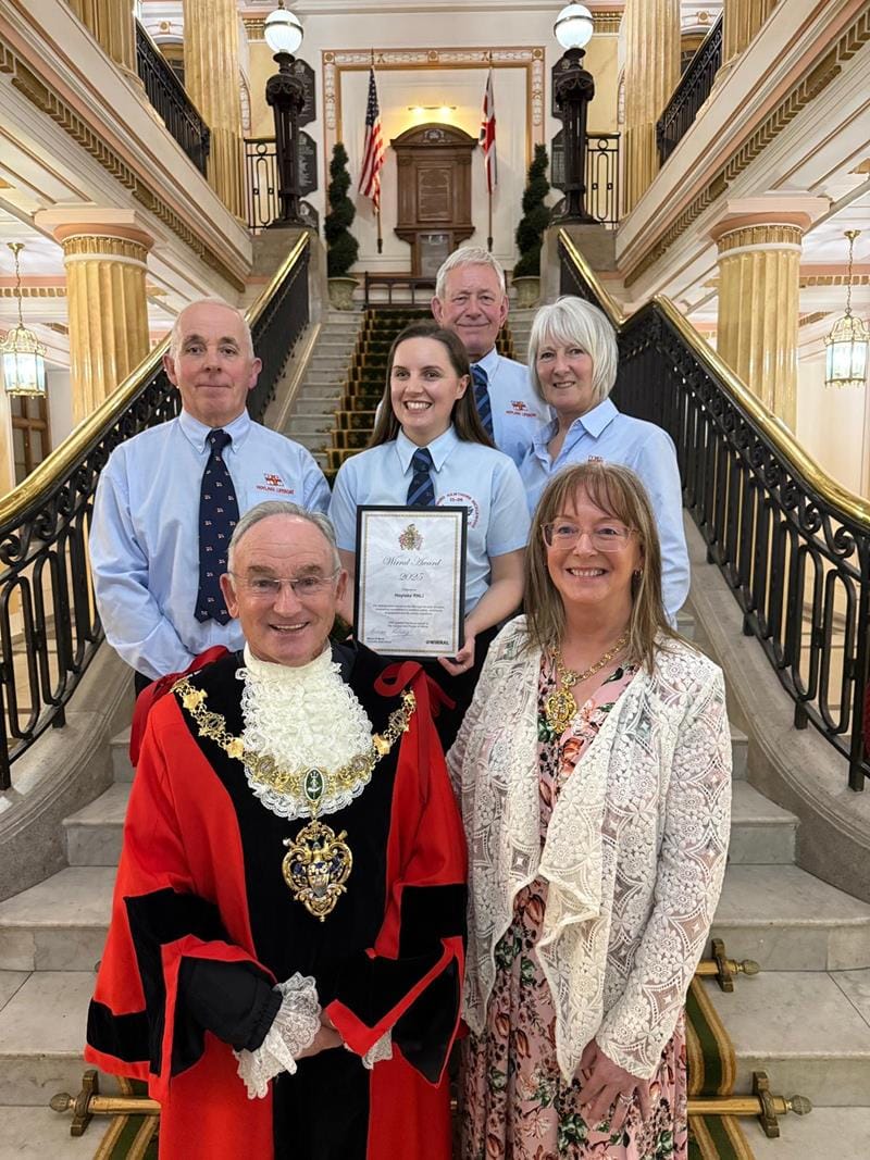 Lifeboat lifesavers presented with award