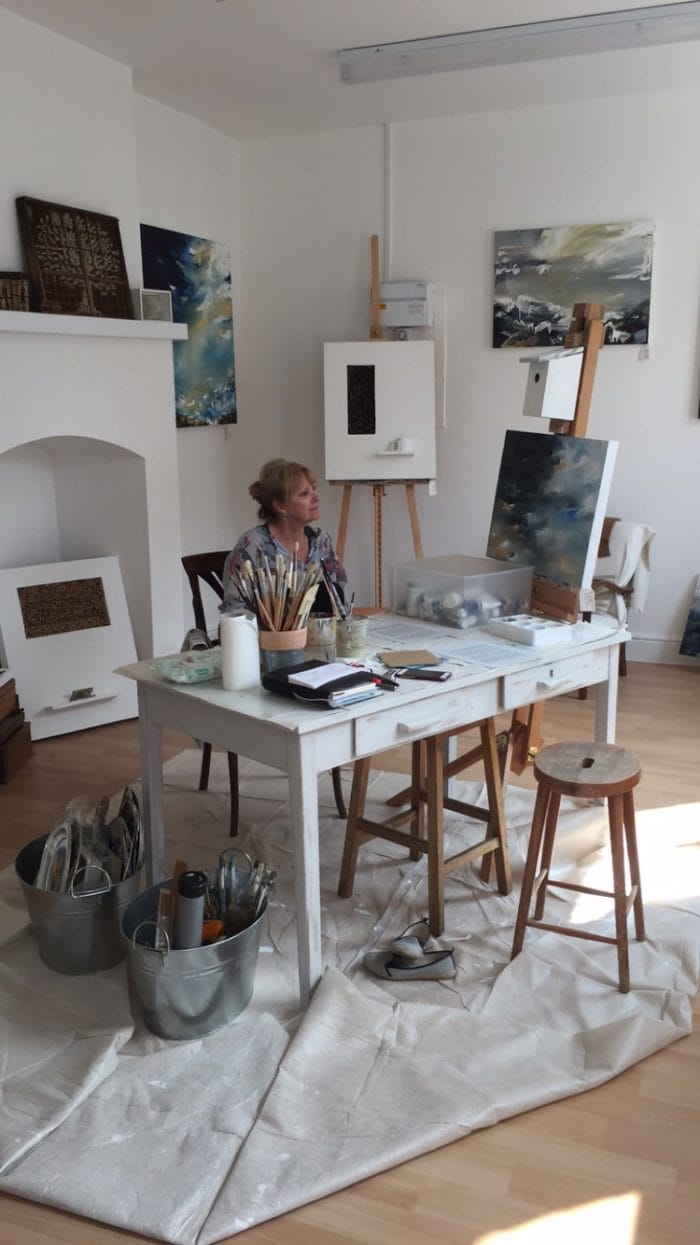 Amanda Oliphant at Art Apo