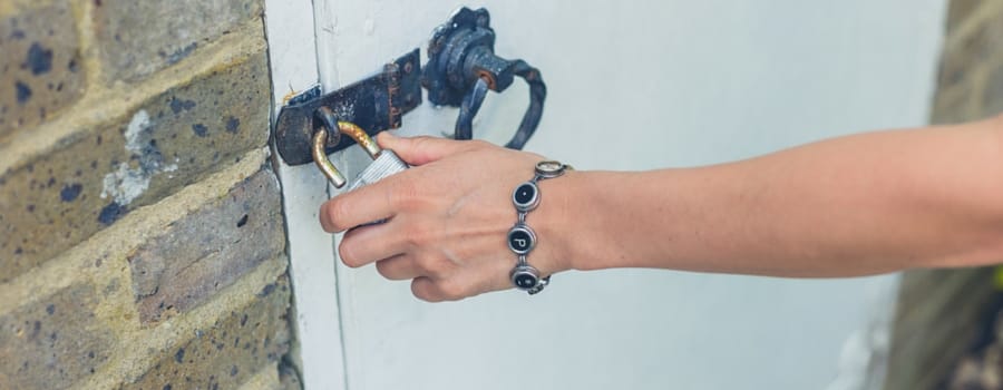 Shed thieves target West Kirby