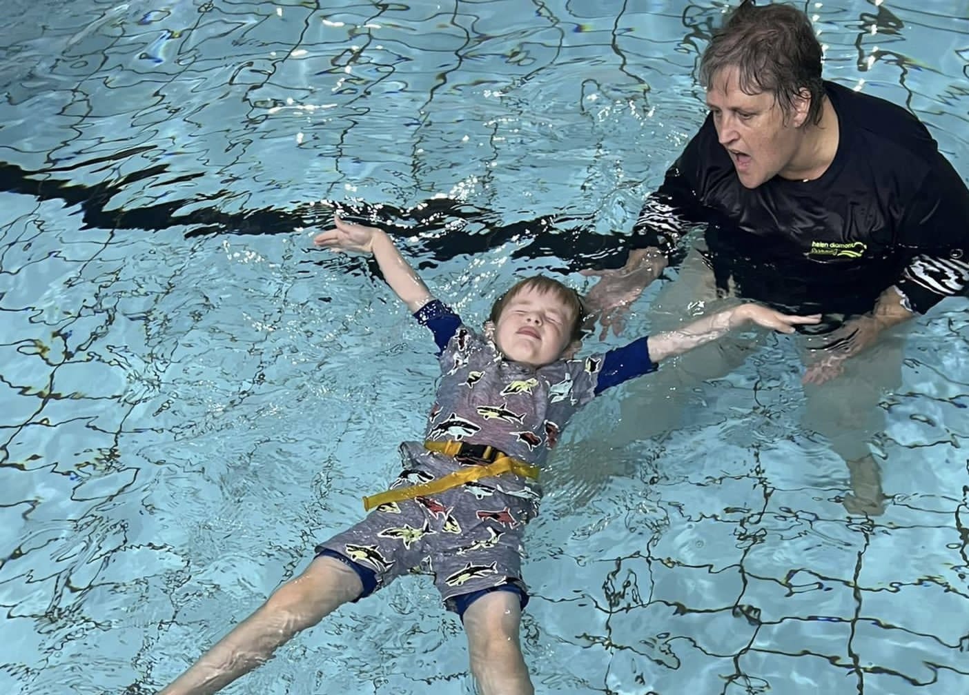 Swimming school and RNLI volunteers team up for lifesaving lessons