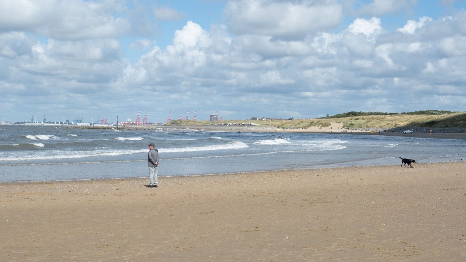 Man rescued from sandbank off Leasowe after becoming stranded by rising tide