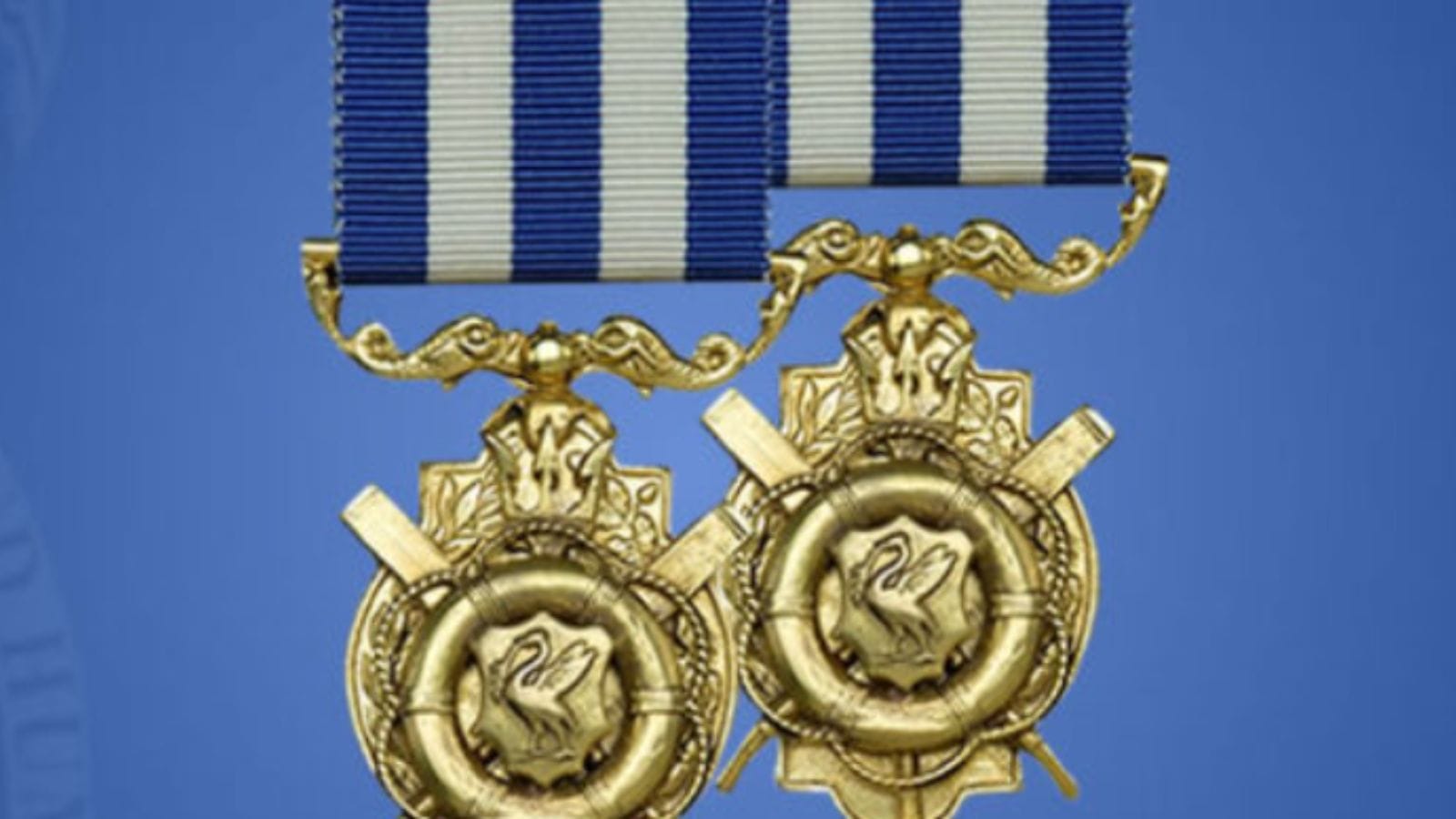 New Brighton teen receives prestigious bravery medals for tragic rescue attempt