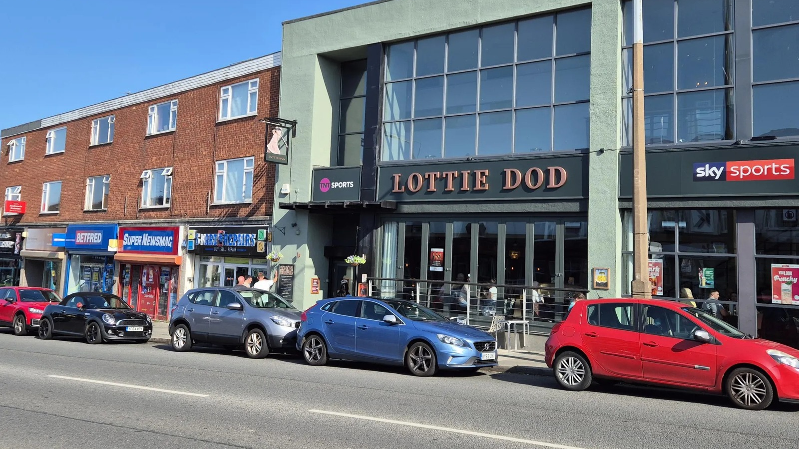 Photo of The Lottie Dod pub in Moreton.