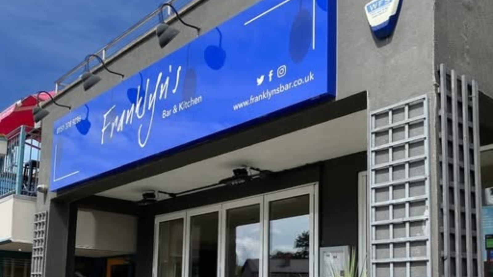 Photo of Franklyn's Bar outside.