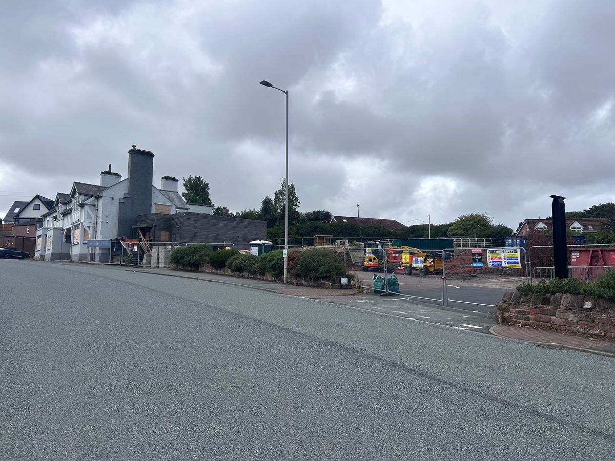 Go-ahead given for Leaf to become supermarket and housing