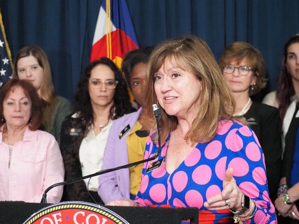 Colorado bill limits when restaurants can hand out plastic forks, ketchup packets in to-go orders