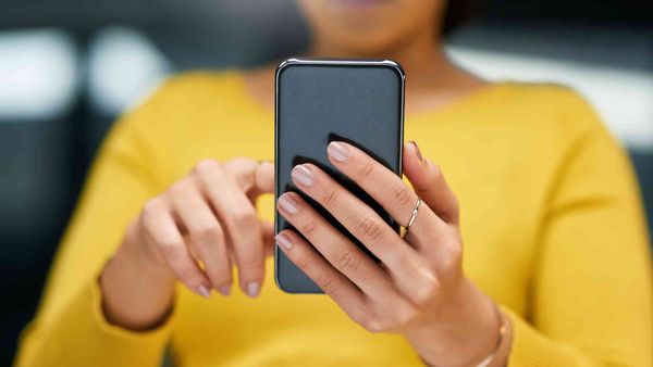 Can you turn off auto scroll on Instagram? Let's find out!