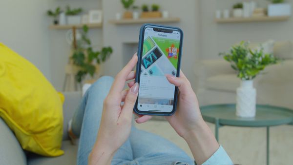 Avoid awkward moments: How to reset Instagram Explore page!