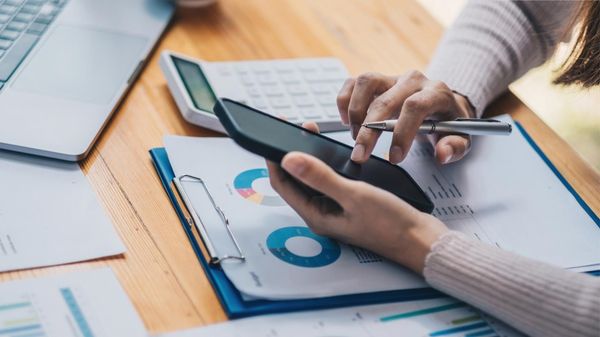 What Do Impressions Mean on Instagram? (And How I Increased Mine)