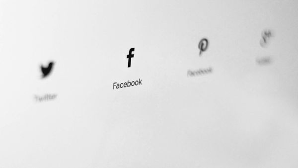 Twitter vs Facebook: Which is Best for Your Business?