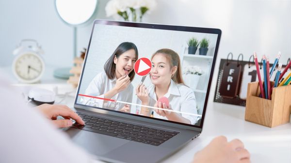 Does Twitter Show Who Viewed Your Video?