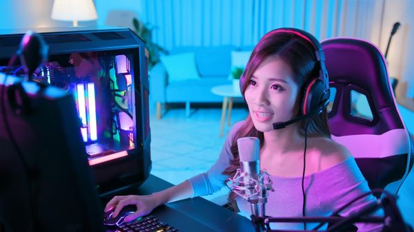 How to Promote Your Livestream as a Twitch or Kick Streamer
