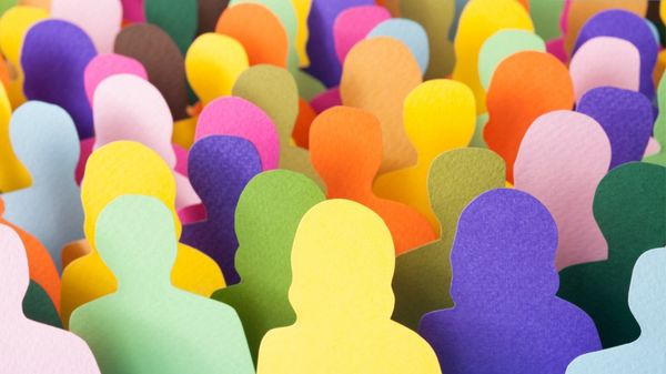 Is It Safe to Bulk Follow People on Twitter (X)?