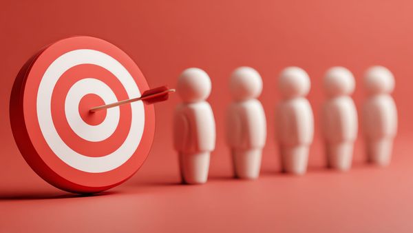 The Power of a Loyal Audience on Twitter (X): Why Retweeters Are Your Most Valuable Customers?