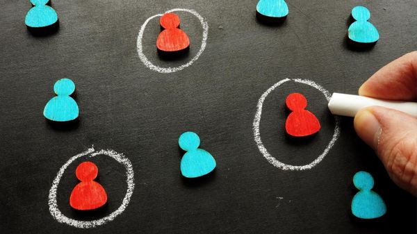 How to build targeted Twitter lists from keyword searches