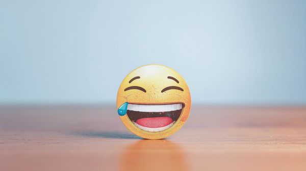 How to write tweets that make people laugh: A practical guide