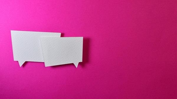How to design a fake Twitter conversation image