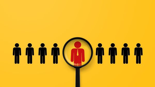 Recruiting on Twitter: how to source candidates at scale