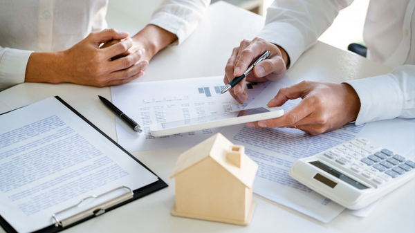 Best real estate Twitter accounts: how to build the list for your market