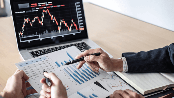 Twitter investors: where active angels and VCs are on X and how to find them