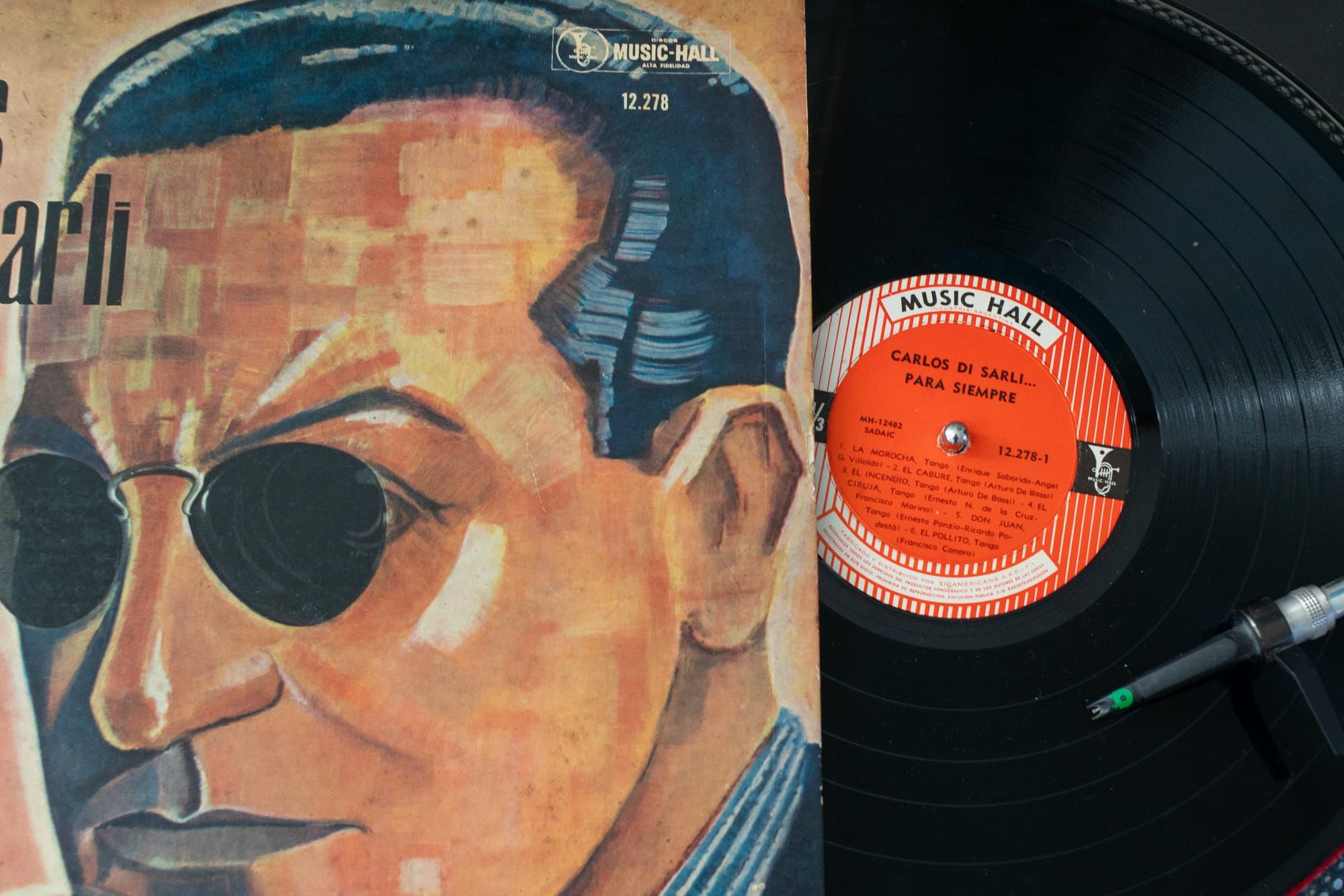 Tango vinyl on a turntable