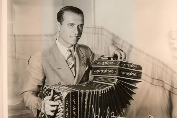 49/2025 Pedro Laurenz Milonga tanda - Milonga de mis amores