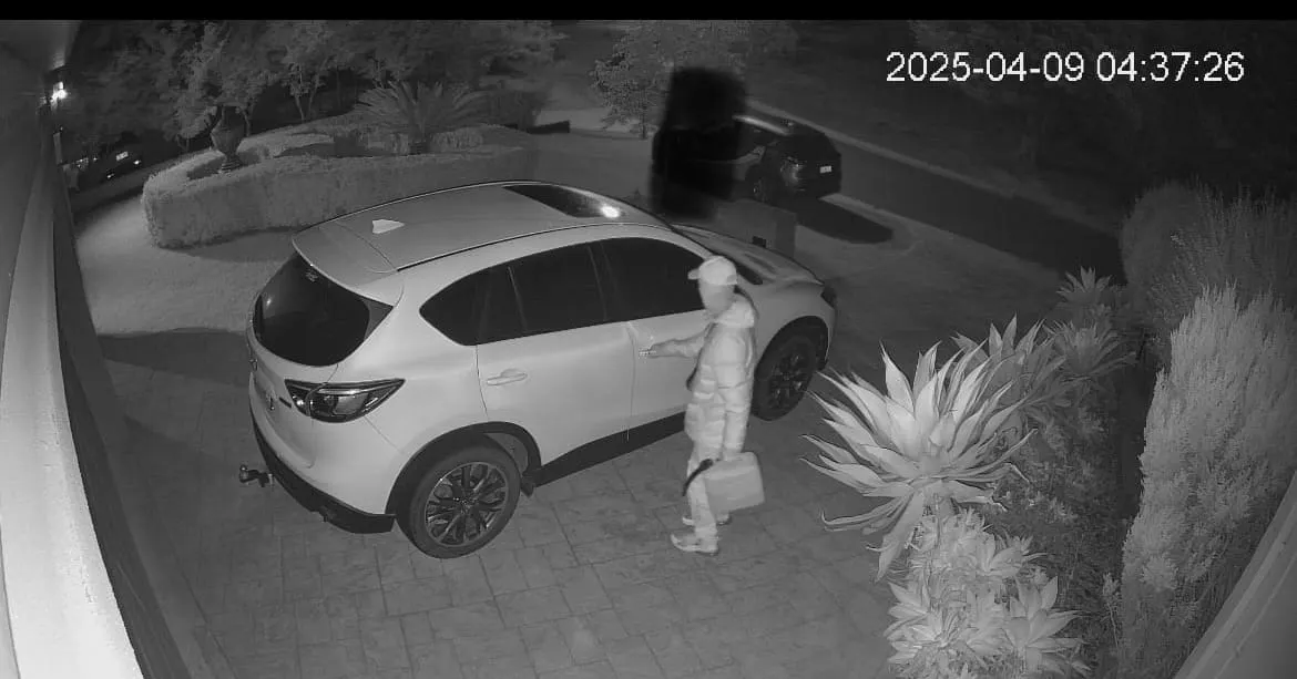 Attempted car theft in Cottesloe Court, Doncaster East
