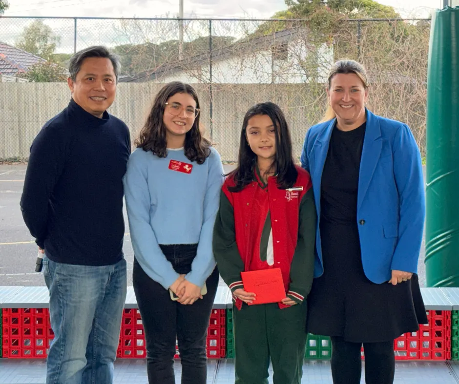 Donburn小学五年级学生赢得ManningJAM青年音乐节标志设计比赛