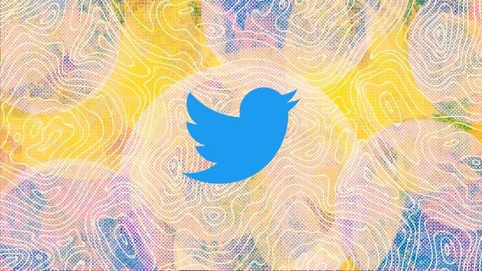 Decentralizing Social Media: Learning from Twitter's Mistakes