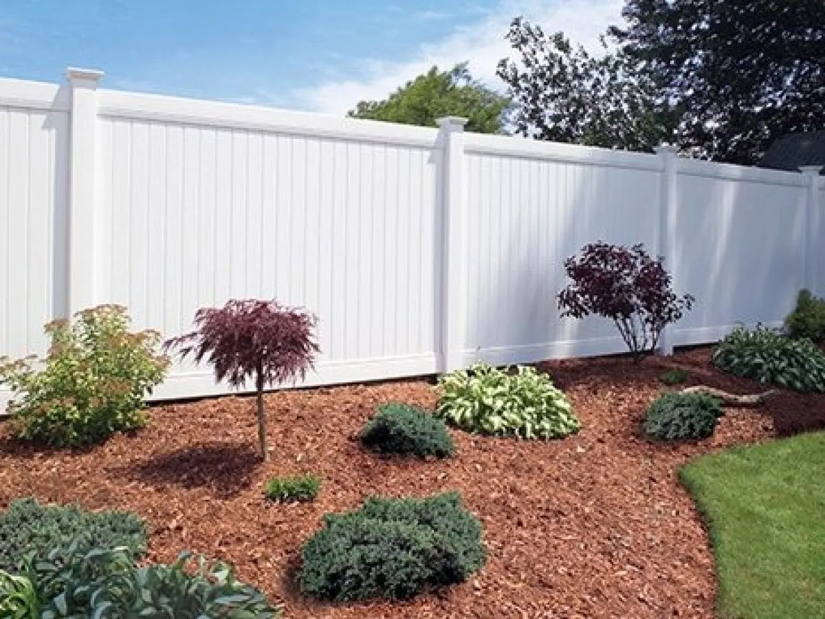OLDCASTLE ACQUIRES CERTAINTEED FENCING, DECKING, RAILING LINES