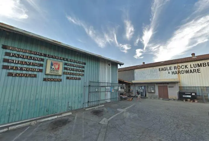 Venerable LA Lumberyard Closes