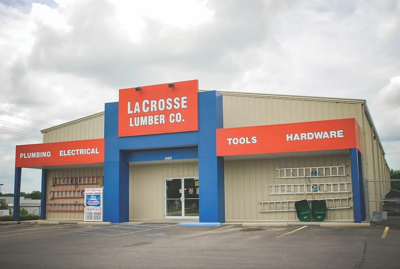 DEALER PROFILE: LA CROSSE LUMBER OF WISCONSIN