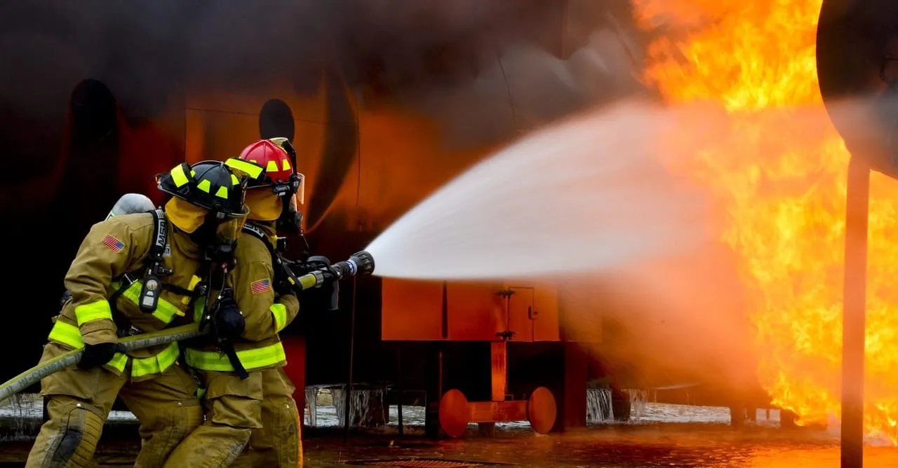 Fire Strikes 2 LBM Businesses in Stockton