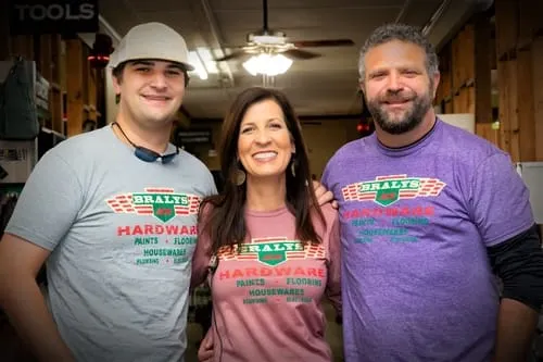 TEXAS ACE ADDS SISTER STORE