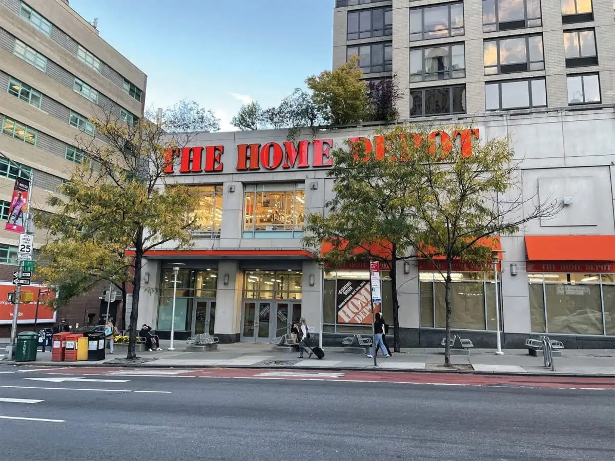 HOME DEPOT OPENS HIGHRISE HOME CENTER IN MANHATTAN