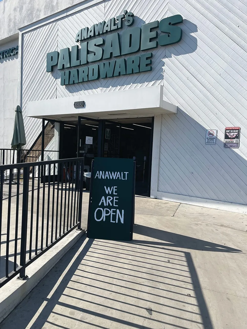 ANAWALT LUMBER REOPENS PALISADES BRANCH