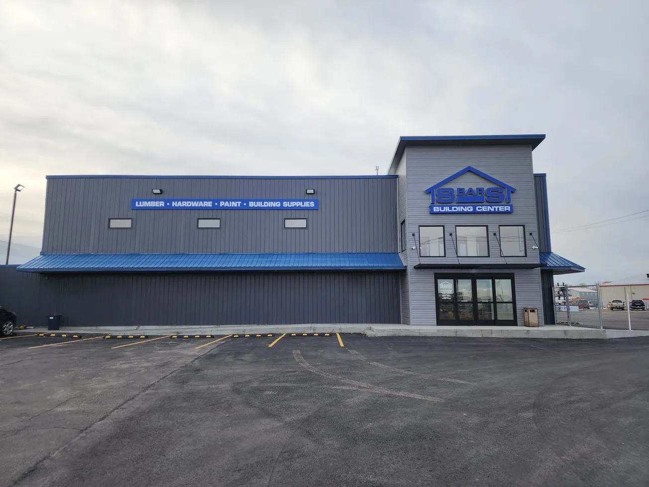 MONTANA SUPPLIER UNVEILS NEW RETAIL STORE