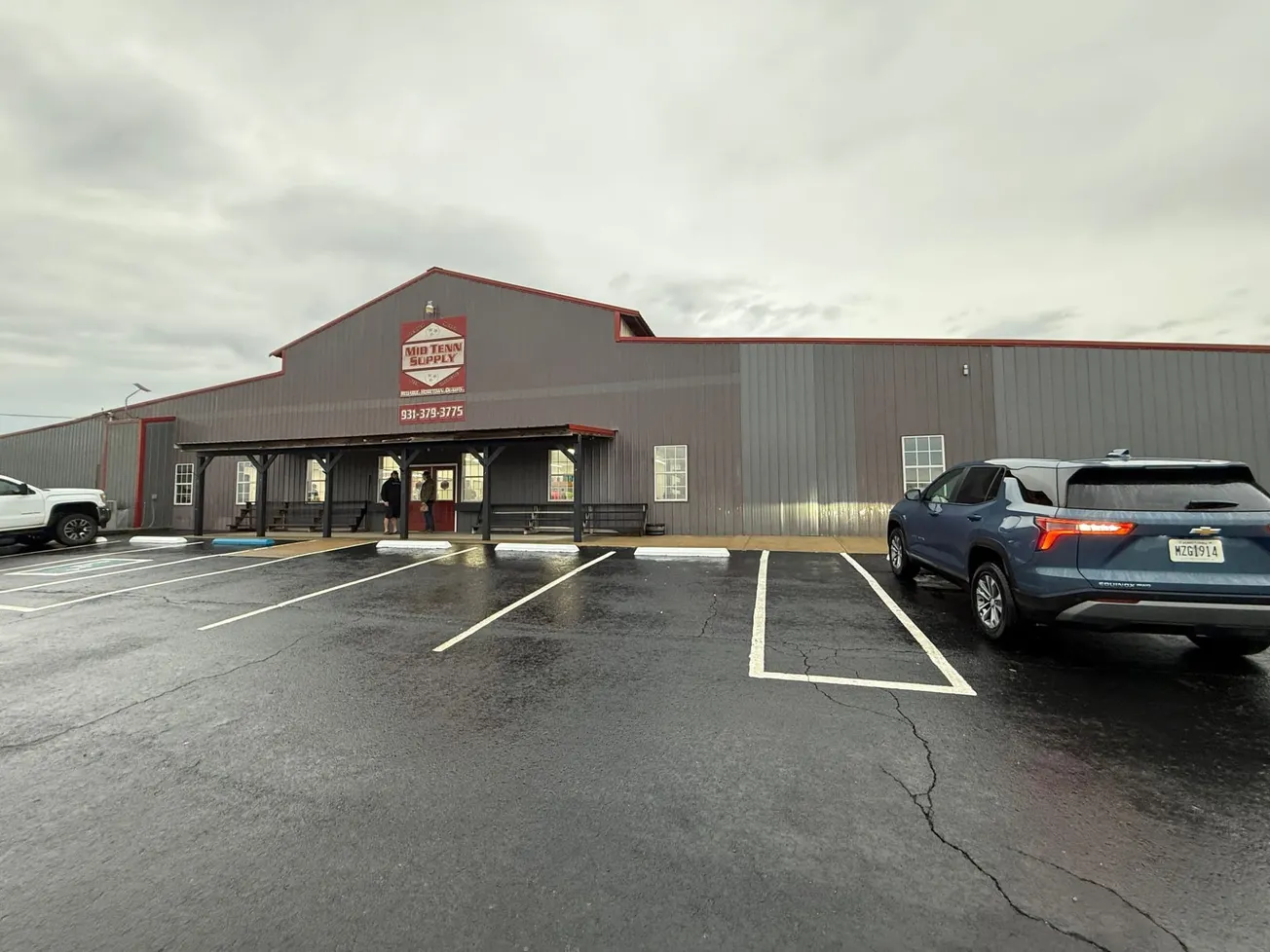 TENNESSEE DEALER ADDING HARDWARE STORE