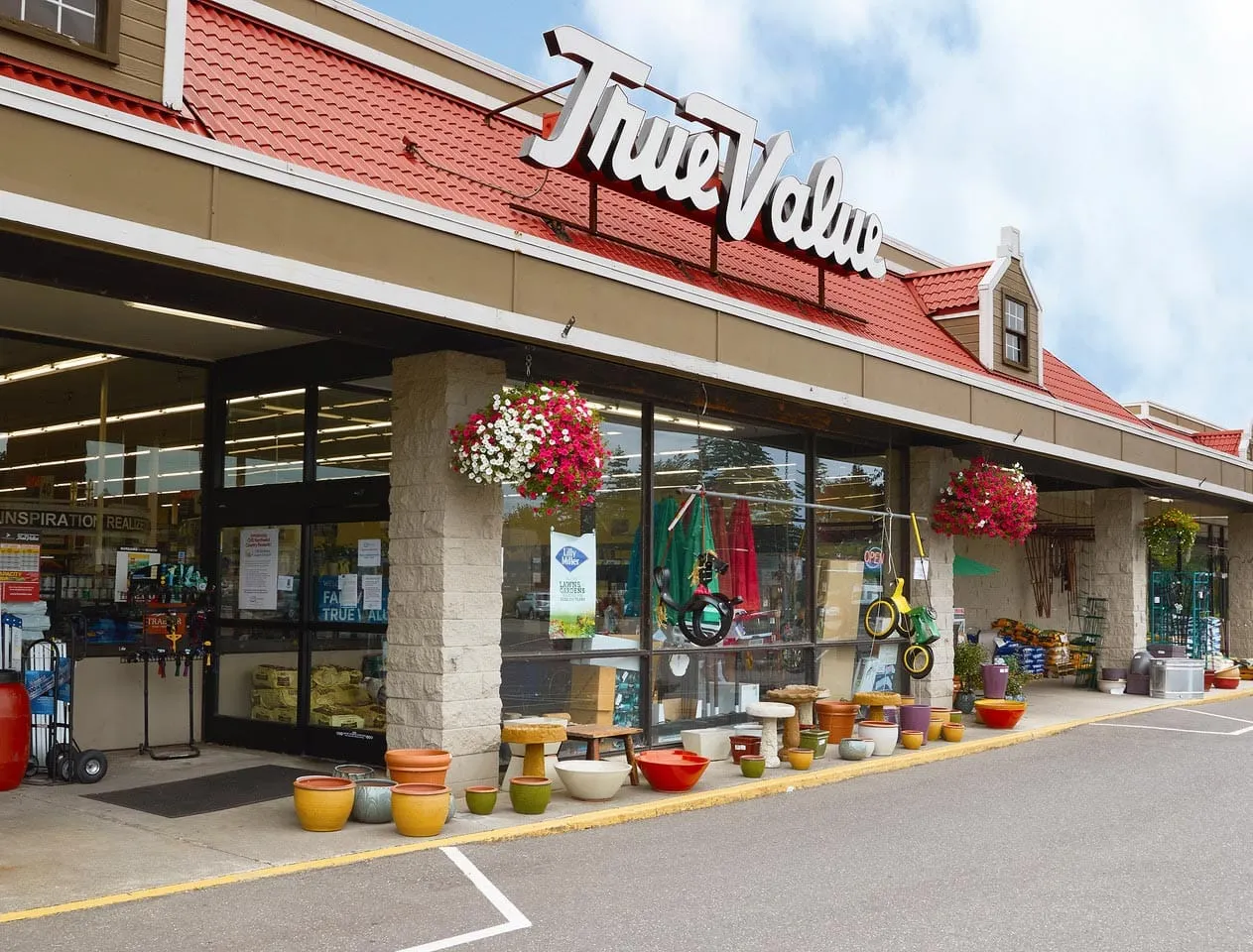 CHS NORTHWEST TO PART WITH LAST HARDWARE STORE