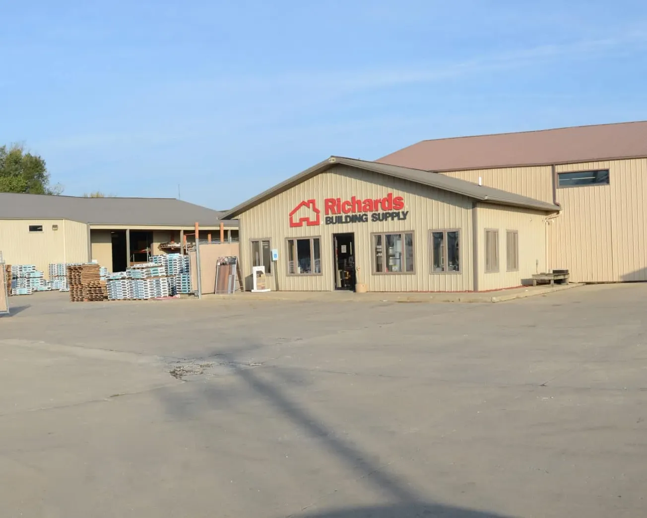 RICHARDS BUYS COLORADO BUILDING SUPPLY CHAIN