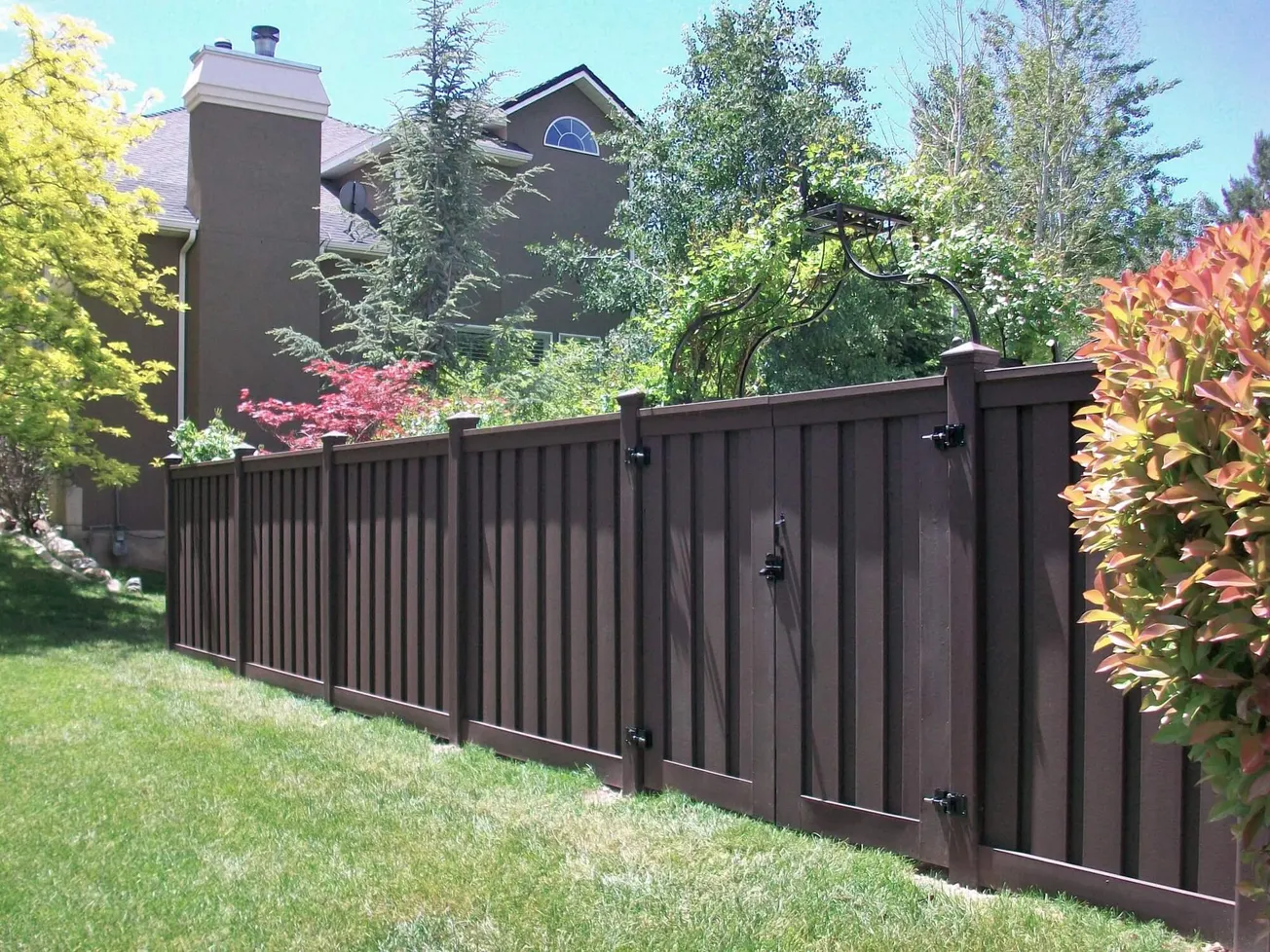 FENCING SUPPLY GROUP NOW NATIONAL DISTRIBUTOR OF TREX FENCING
