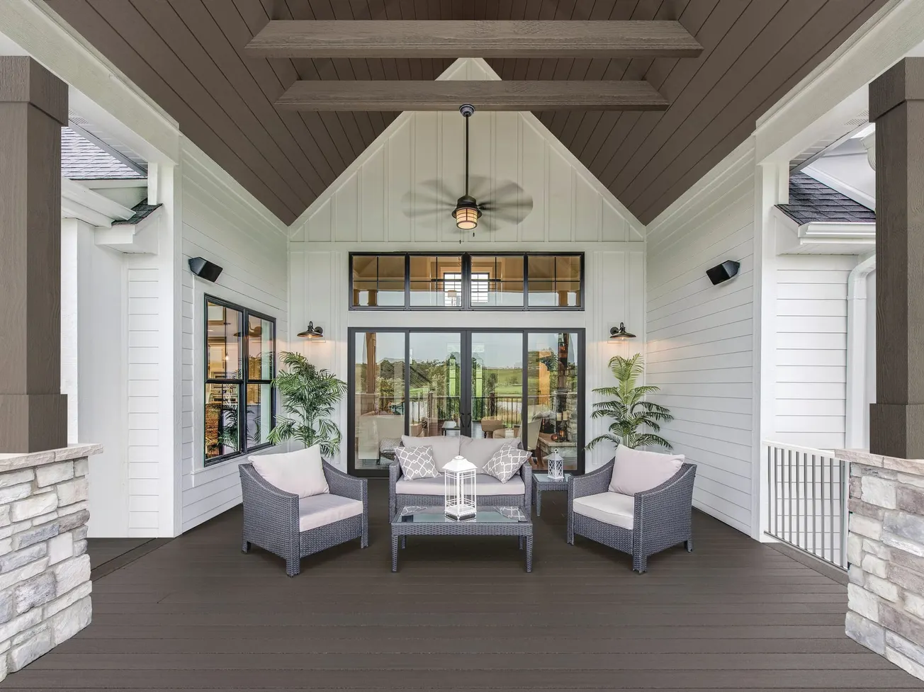 RUSTIC-LOOK BEAMS