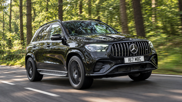 Mercedes-Benz GLE: E-ACTIVE BODY CONTROL and Predictive Damping