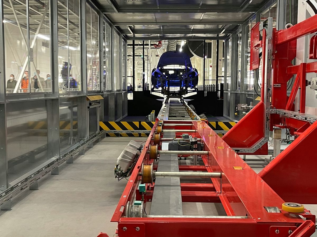 Tesla Seeks Arbitration in Lawsuit Over Alleged Assault at Texas Factory