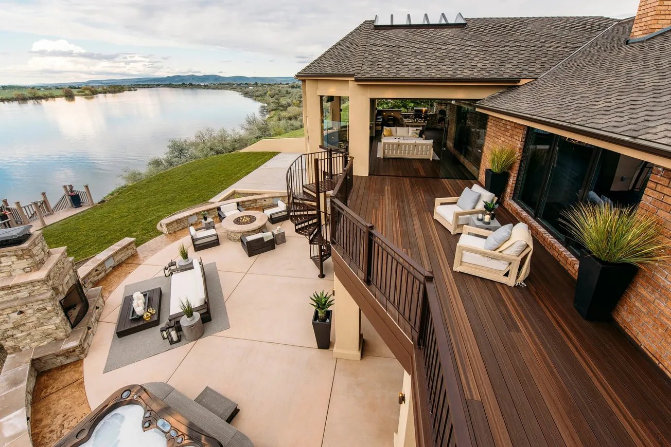 Envision Partners with Bozarth in the West