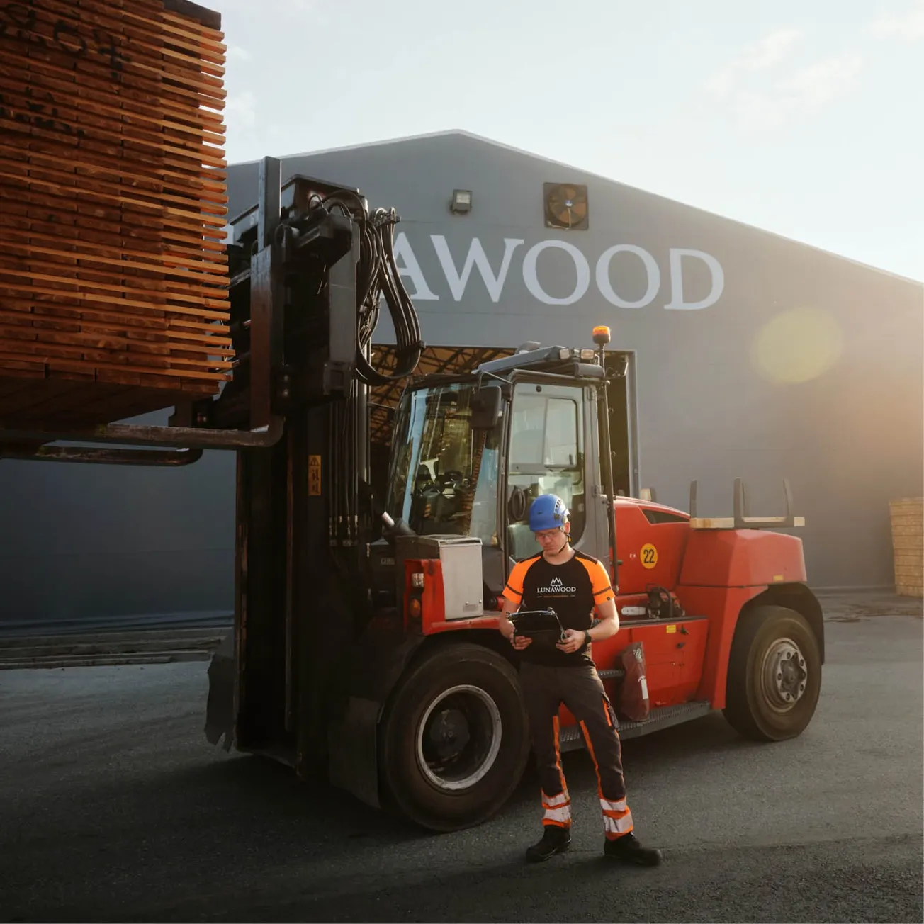 Lunawood Partners with Atlanta Hardwood in U.S.
