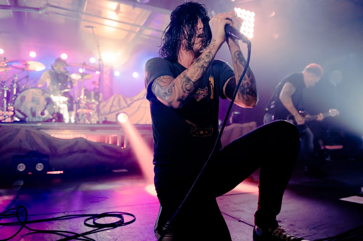 Sleeping With Sirens Bring 